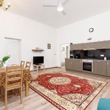 Apartment Pijarska Krakow By Noclegi Renters Bagian luar foto