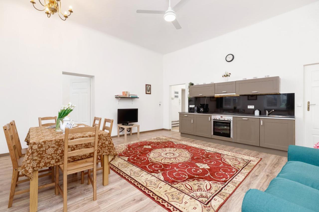 Apartment Pijarska Krakow By Noclegi Renters Bagian luar foto