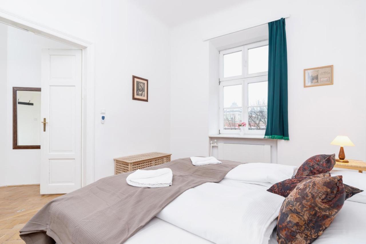 Apartment Pijarska Krakow By Noclegi Renters Bagian luar foto